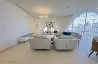 Apartment - 3 Bedrooms - 4 Bathrooms for rent in Floresta Gardens - Floresta Gardens - The Pearl Island - Doha