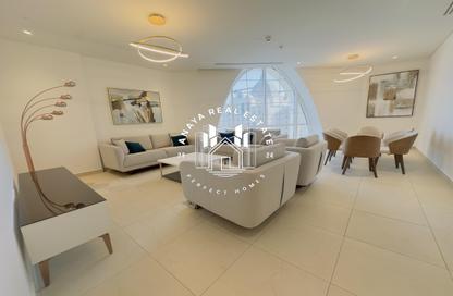 Apartment - 3 Bedrooms - 4 Bathrooms for rent in Floresta Gardens - Floresta Gardens - The Pearl Island - Doha