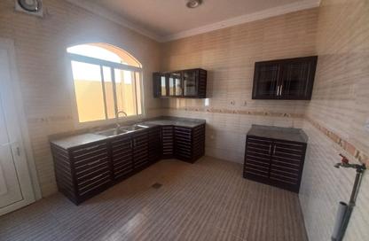 مجمع سكني - 4 غرف نوم - 4 حمامات للايجار في شارع زكريت - الخريطيات - أم صلال محمد مجمع سكني - 4 غرف نوم - 4 حمامات للايجار في شارع زكريت - الخريطيات - أم صلال محمد