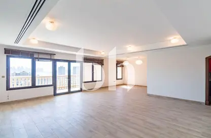 Townhouse - 2 Bedrooms - 3 Bathrooms for rent in West Porto Drive - Porto Arabia - The Pearl Island - Doha