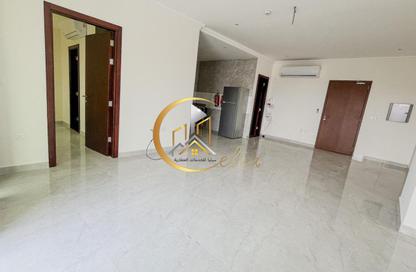 Apartment - 1 Bedroom - 2 Bathrooms for rent in Al Nasr Street - Al Nasr - Doha Apartment - 1 Bedroom - 2 Bathrooms for rent in Al Nasr Street - Al Nasr - Doha