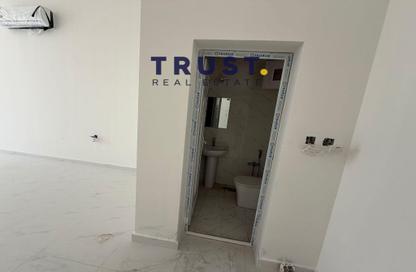 Shop - Studio - 1 Bathroom for rent in Duhail Villas - Al Duhail - Doha