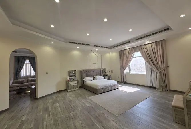60723105 - Property Image 3