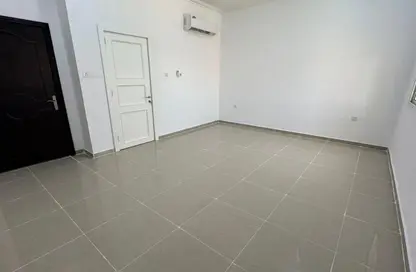 فيلا - 1 حمام للايجار في الهلال - الهلال - الدوحة