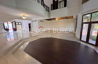 Villa - 4 Bedrooms - 6 Bathrooms for rent in West Bay Lagoon - West Bay Lagoon - Doha Villa - 4 Bedrooms - 6 Bathrooms for rent in West Bay Lagoon - West Bay Lagoon - Doha