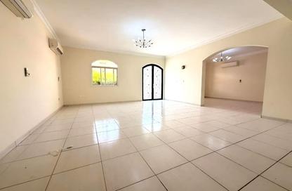 Villa - 5 - 5 for rent in Bu Hamour Street - Abu Hamour - Doha