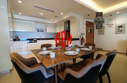 Apartment - 2 Bedrooms - 3 Bathrooms for rent in Lusail Marina Heights - Marina District - Lusail