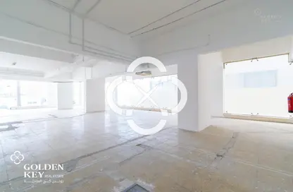 Shop - Studio - 2 Bathrooms for rent in Al Sadd Road - Al Sadd - Doha