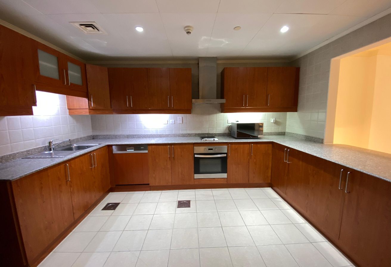 1 BHK Semi-Furnished| Porto Arabia | QAR 7,999 thumbnail 4