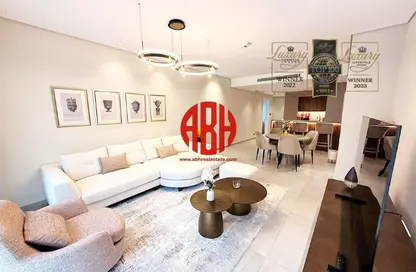 شقة - 2 غرف نوم - 3 حمامات للايجار في شارع الشط - الخليج الغربي - الدوحة