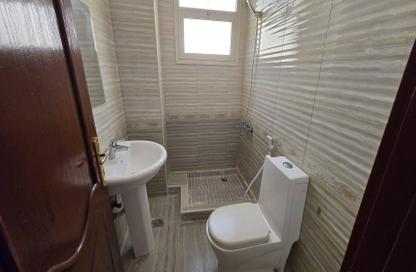 Apartment - 1 Bedroom - 2 Bathrooms for rent in Simaisma Street - Umm Ghuwailina - Doha