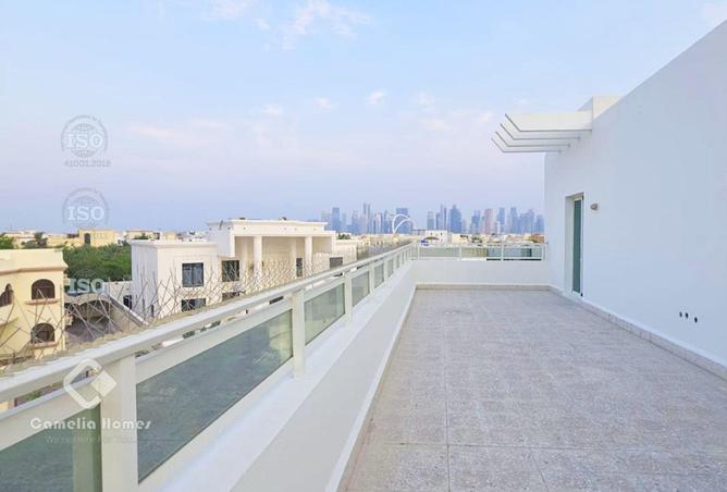 988613 - Property Image 2