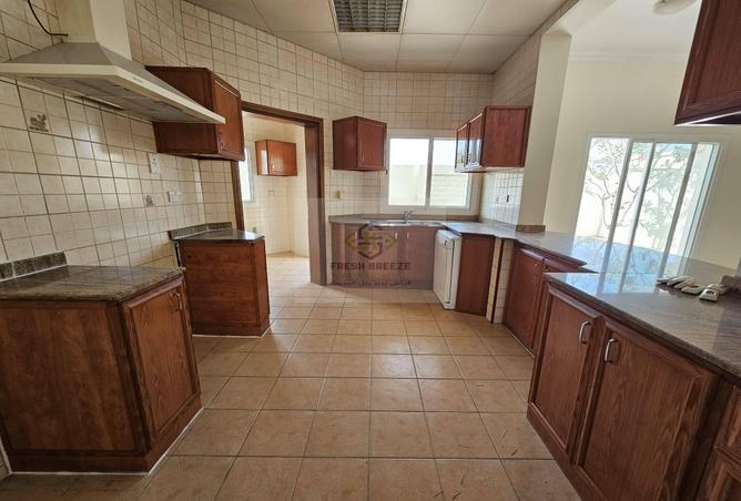 1027743 - Property Image 2