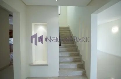 مجمع سكني - 4 غرف نوم - 5 حمامات للايجار في شارع الوعب - الوعب - الدوحة