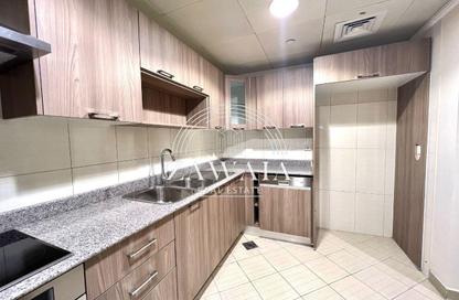 Apartment - 1 Bedroom - 2 Bathrooms for rent in East Porto Drive - Porto Arabia - The Pearl Island - Doha