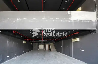 معرض - استوديو - 1 حمام للايجار في مبنى سلوي التجاري - طريق سلوى - الدوحة