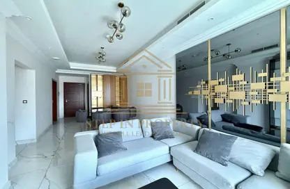 Apartment - 3 Bedrooms - 5 Bathrooms for rent in Floresta Gardens - Floresta Gardens - The Pearl Island - Doha
