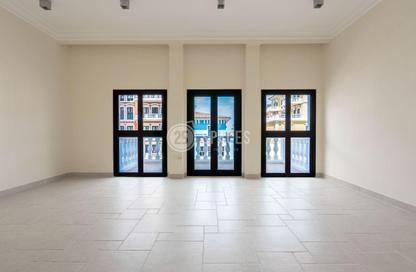 Apartment - 1 - 2 for rent in Carnaval - Qanat Quartier - The Pearl Island - Doha Apartment - 1 - 2 for rent in Carnaval - Qanat Quartier - The Pearl Island - Doha