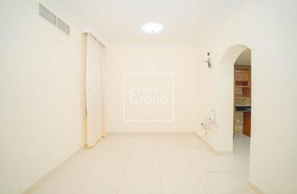 Apartment - 2 Bedrooms - 2 Bathrooms for rent in Al Mansoura - Al Mansoura - Doha
