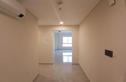 Apartment - 3 Bedrooms - 4 Bathrooms for rent in Musheireb - Musheireb - Doha