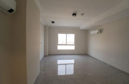 Apartment - 3 Bedrooms - 4 Bathrooms for rent in Musheireb - Musheireb - Doha