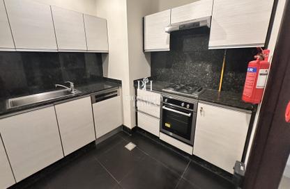 Apartment - 2 Bedrooms - 2 Bathrooms for rent in Taameer Central Tower - Marina  25 - Marina District - Lusail