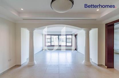 Townhouse - 2 Bedrooms - 3 Bathrooms for sale in West Porto Drive - Porto Arabia - The Pearl Island - Doha