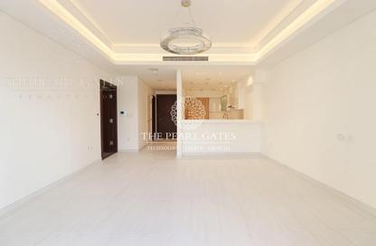 Apartment - 1 Bedroom - 2 Bathrooms for sale in Crystal Residence - Gewan Island - The Pearl Island - Doha