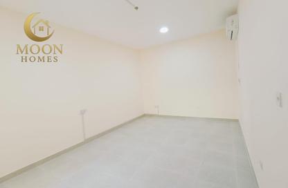 Apartment - 2 - 2 for rent in Umm Ghwailina Comm - Umm Ghuwalina - Umm Ghuwailina - Doha