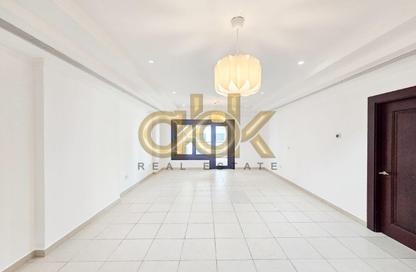 Apartment - 1 Bedroom - 2 Bathrooms for rent in East Porto Drive - Porto Arabia - The Pearl Island - Doha