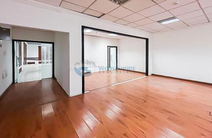 Office Space - Studio - 3 Bathrooms for rent in Umm Ghwailina Comm - Umm Ghuwalina - Umm Ghuwailina - Doha