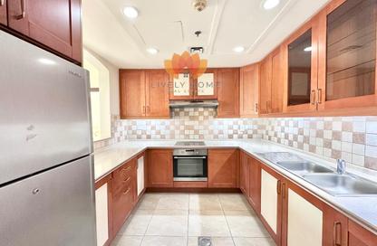 Apartment - 2 Bedrooms - 2 Bathrooms for rent in East Porto Drive - Porto Arabia - The Pearl Island - Doha