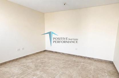 Apartment - 5 Bedrooms - 5 Bathrooms for rent in Industrial Area - Industrial Area - Doha