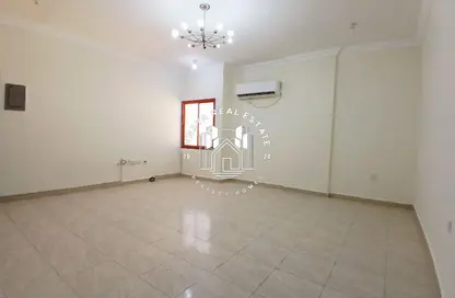 Apartment - 1 Bedroom - 2 Bathrooms for rent in Old Al Ghanim - Al Ghanim - Doha