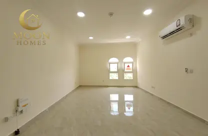 شقة - 2 غرف نوم - 2 حمامات للايجار في منتزه 7 - المنتزه - الدوحة