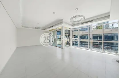 Apartment - 2 Bedrooms - 4 Bathrooms for rent in Crystal Residence - Gewan Island - The Pearl Island - Doha