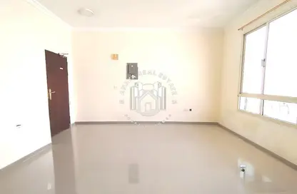 Apartment - 1 Bedroom - 1 Bathroom for rent in Umm Ghuwailina 4 - Umm Ghuwailina - Doha