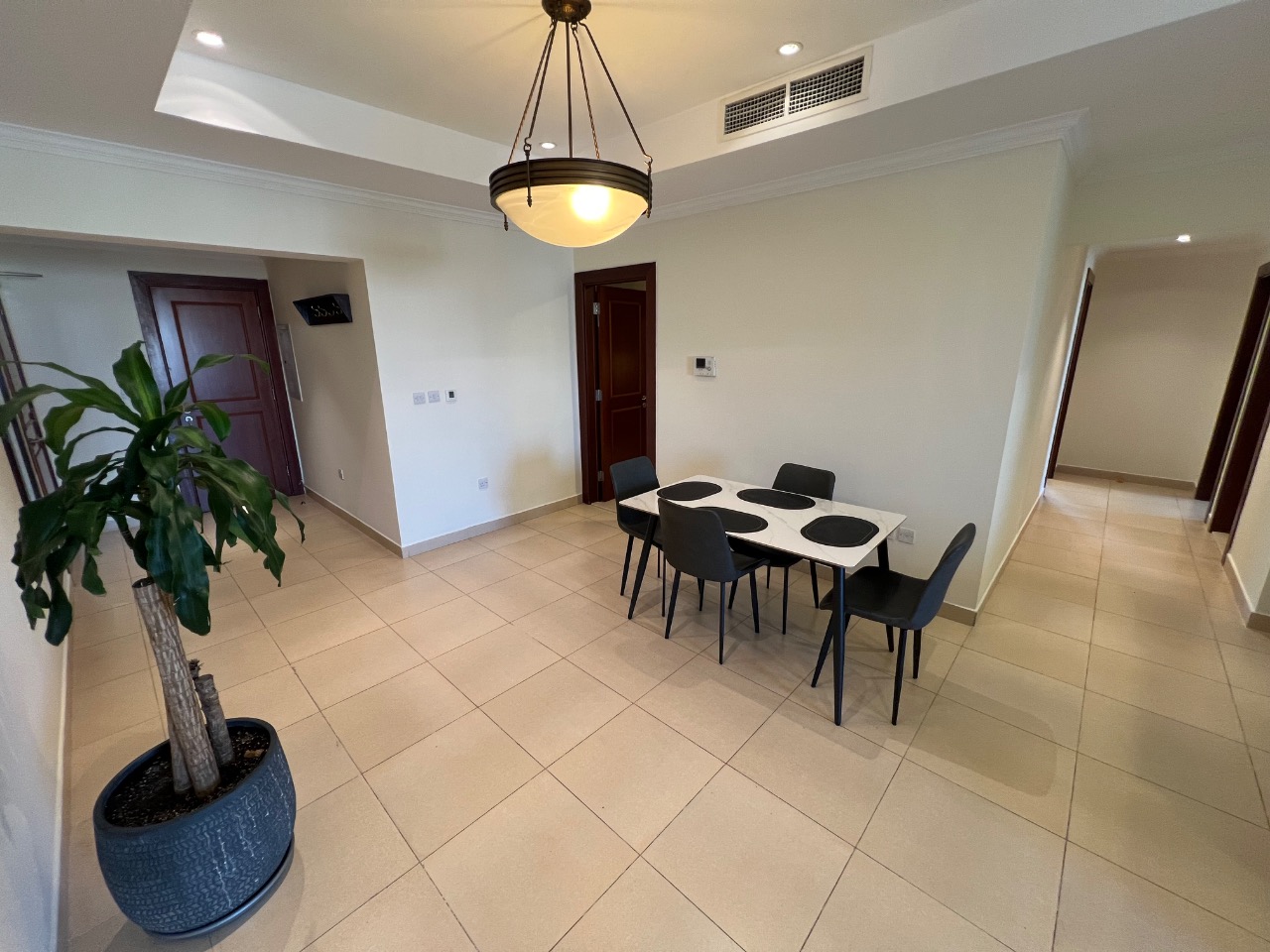Furnished 2 Bedroom Apartment in The Pearl-Qatar thumbnail 4