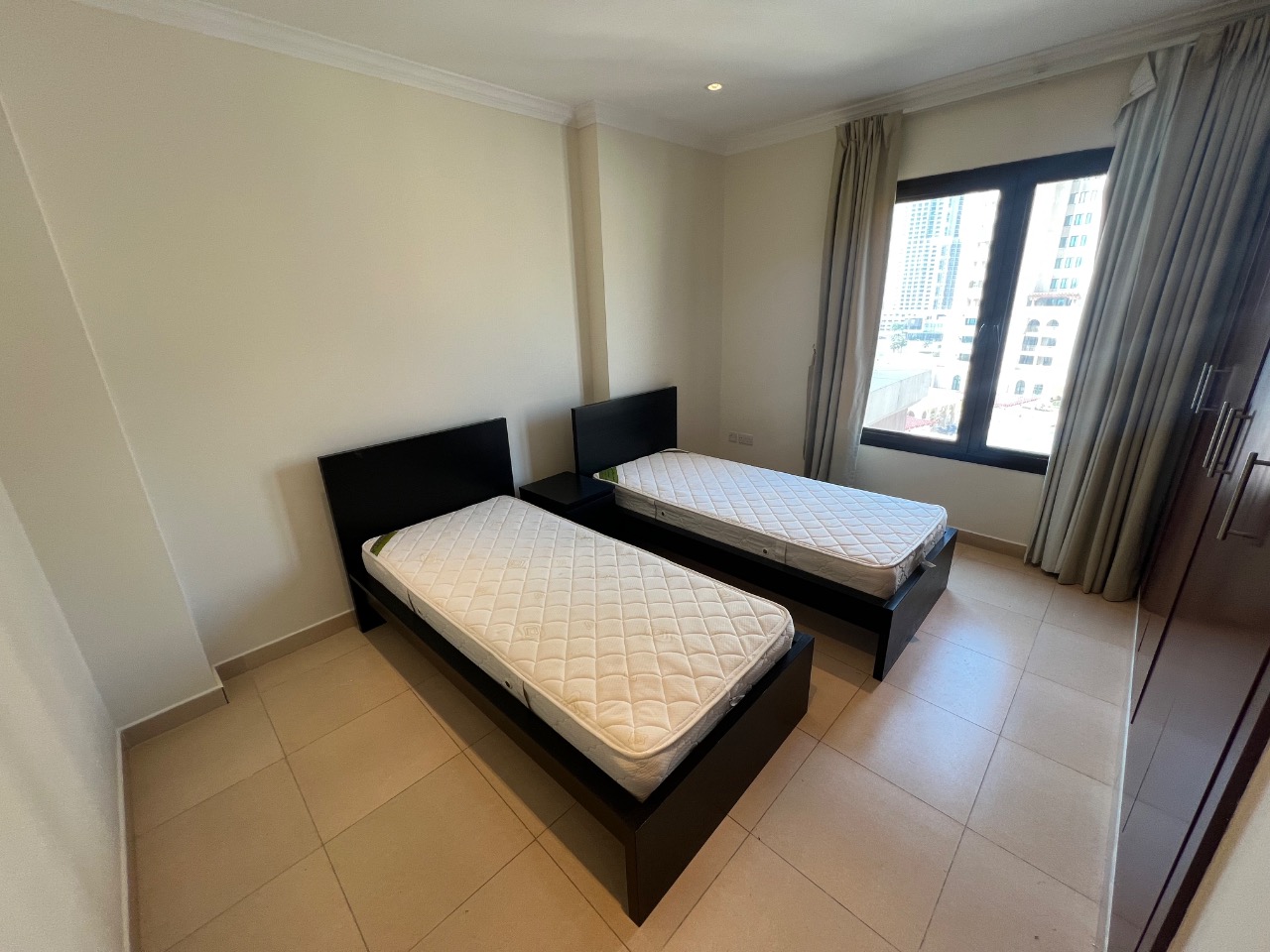 Furnished 2 Bedroom Apartment in The Pearl-Qatar thumbnail 10