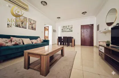 Apartment - 1 Bedroom - 1 Bathroom for rent in Umm Ghwailina Comm - Umm Ghuwalina - Umm Ghuwailina - Doha