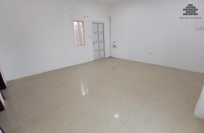 Apartment - Studio - 1 Bathroom for rent in Umm Ghuwailina 4 - Umm Ghuwailina - Doha
