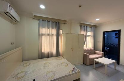Apartment - Studio - 1 Bathroom for rent in Al Nasr Street - Al Nasr - Doha Apartment - Studio - 1 Bathroom for rent in Al Nasr Street - Al Nasr - Doha