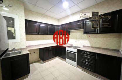 Apartment - 2 Bedrooms - 3 Bathrooms for rent in Al Sadd Road - Al Sadd - Doha