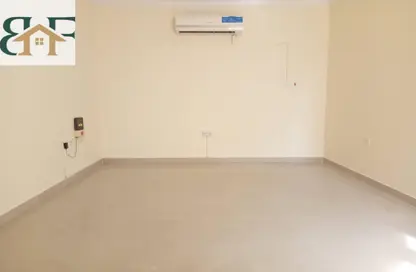 Apartment - 2 Bedrooms - 2 Bathrooms for rent in Al Mansoura - Al Mansoura - Doha