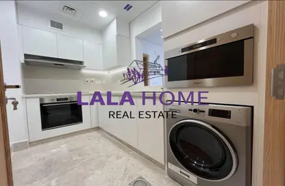 Apartment - 2 Bedrooms - 3 Bathrooms for rent in Floresta Gardens - Floresta Gardens - The Pearl Island - Doha