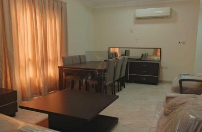 Apartment - 2 Bedrooms - 2 Bathrooms for rent in Al Sadd Tourist Apartments - Al Sadd - Doha