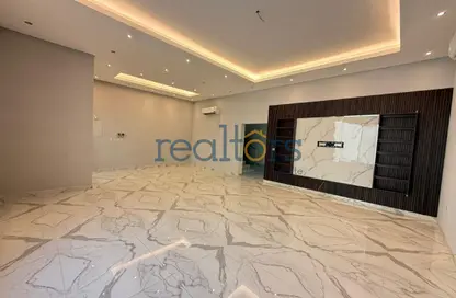 Compound - 6 Bedrooms - 5 Bathrooms for rent in Al Kheesa - Al Kheesa - Umm Salal Mohammed