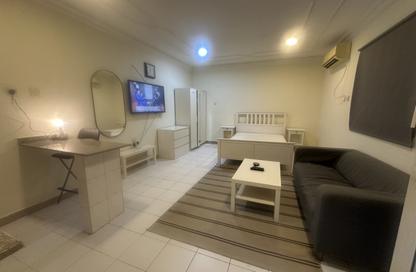 Apartment - Studio - 1 Bathroom for rent in Onaiza Street - Diplomatic Area - Doha Apartment - Studio - 1 Bathroom for rent in Onaiza Street - Diplomatic Area - Doha