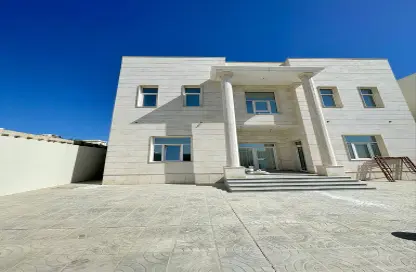 Villa - 6 Bedrooms - 7 Bathrooms for sale in Madinat Khalifa South - Madinat Khalifa - Doha