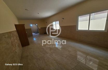 سكن عمال - استوديو - 7 حمامات للايجار في محلات أم صلال - مدينة أم صلال - الدوحة
